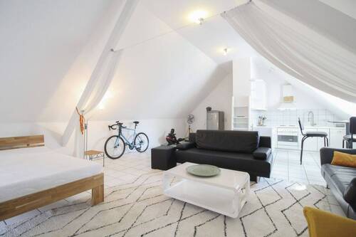 Wohnzimmer_Schlafzimmer - Einfamilienhaus in Krefeld zum Kaufen