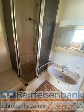Bad im Nebenraum der Garage - 
