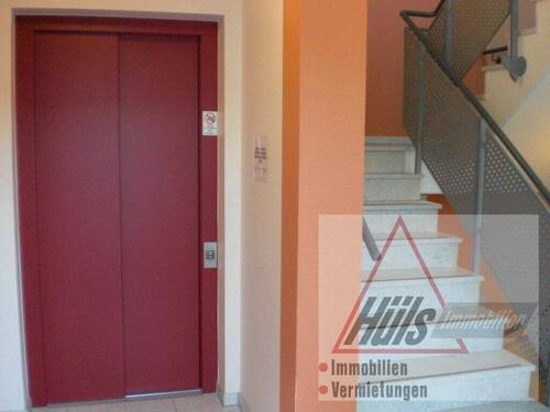 Aufzug Aufgang - 2 Zimmer Etagenwohnung zum Kaufen in Osnabrück