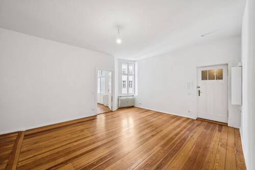 Wohnzimmer mit Zugang zum Schlafzimmer - 