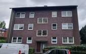 Hausansicht - TOP!!! RENOVIERTE + GEMÜTLICHE 2 ZIMMER ERDGESCHOSS WOHNUNG mit BALKON in GELSENKIRCHEN - BUER!!!