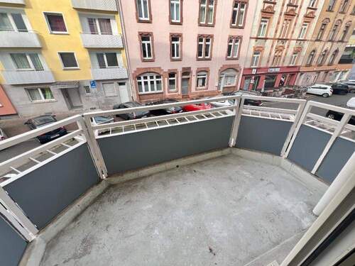 Balkon - 2 Zimmer Etagenwohnung in Frankfurt am Main