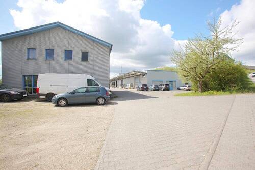 Bild 8 - *Trierweiler-Industriegebiet* Vielfältig nutzbare Gewerbehalle mit weitläufiger Freifläche!