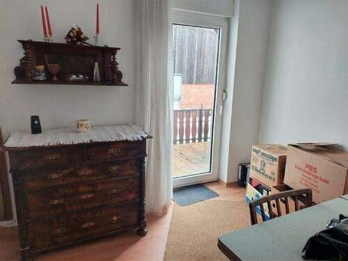 Durchgangszimmer mit Balkon - 