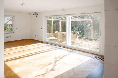 Wohnzimmer - Einfamilienhaus mit 160,00 m&sup2; in Kassel zum Kaufen