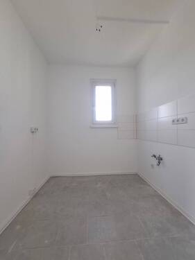 Küche mit Fenster - Etagenwohnung mit 69,30 m&sup2; in Chemnitz zur Miete