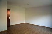 Wohn-/Esszimmer - 