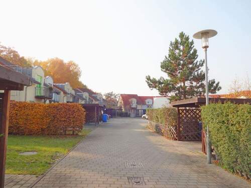 Wohnviertel.jpg - 4 Zimmer Mehrfamilienhaus, Wohnhaus zum Kaufen in Hoppegarten