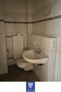 Bad - Etagenwohnung mit 43,00 m&sup2; in Bretnig-Hauswalde zur Miete