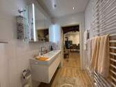 Modernes Badezimmer - 