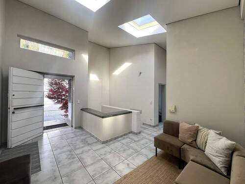 Heller Eingangsbereich - Ein Haus mit vielen Möglichkeiten- moderne Architektur mit Freiraum zur Gestaltung!