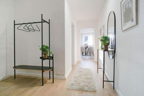 Eingang / Flur - 2 Zimmer Etagenwohnung in Häfen - Bremerhaven