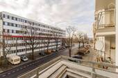 Blick aus dem Balkon - 2 Zimmer Etagenwohnung zum Kaufen in Berlin