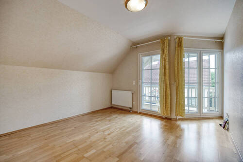 Kind.1 mit Balkon - 
