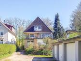Gebäuderückseite - 6 Zimmer Mehrfamilienhaus, Wohnhaus zum Kaufen in Hamburg