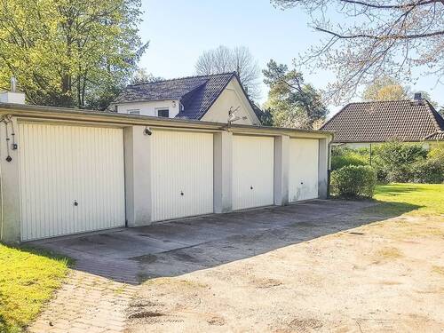 Garagen - 6 Zimmer Mehrfamilienhaus, Wohnhaus in Hamburg
