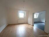 Wohnzimmer - Duisburg-Alt-Hamborn, Kampstraße 63 - Frisch renovierte 2 Zimmer-Wohnung im 3.OG ab Juli zu mieten !!