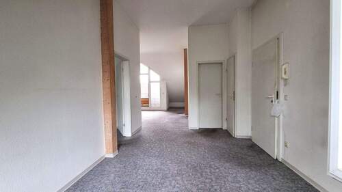 Eingang und Zimmer - 