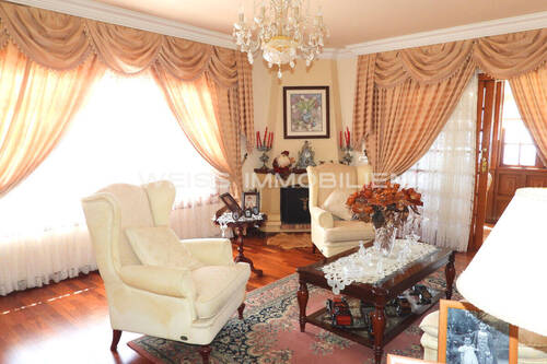 Wohnzimmer mit Eckkamin - 8 Zimmer Einfamilienhaus zum Kaufen in Teneriffa