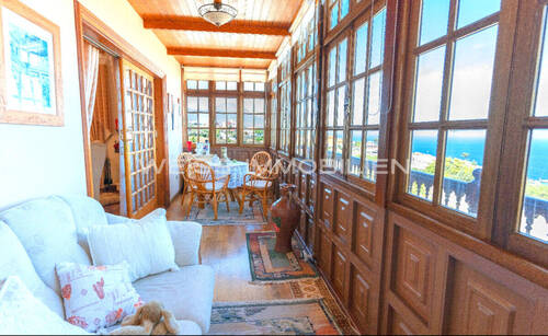 Aussichts-Veranda vor dem Wohnzimmer - 