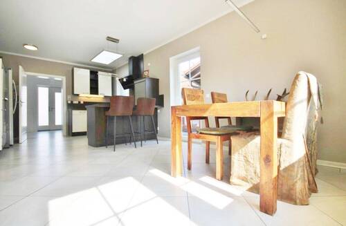 Essbereich mit Blick zur Küche (EG) - 