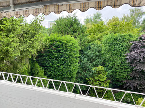 Ausblick vom Sonnenbalkon mit Markise...!! - 
