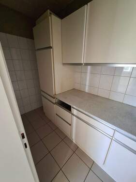 Küche mit Vorratsraum - 