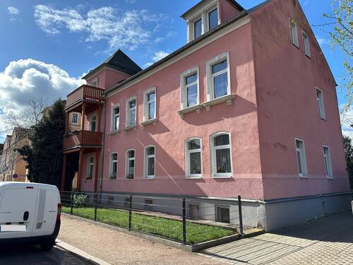 Außenansicht - weitere Bilder folgen - 2-Raum-Wohnung in ruhiger Lage mit Balkon!