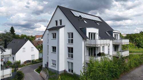 Titelbild - 4 Zimmer Etagenwohnung zum Kaufen in Heilsbronn