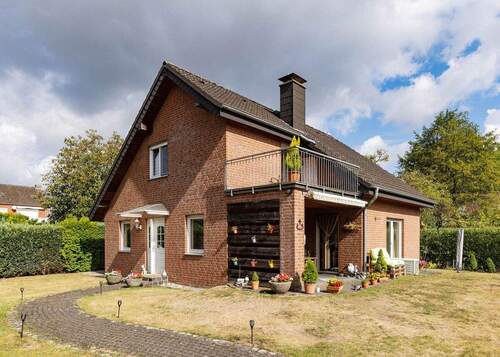 Außenansicht - Ihr neues Zuhause: Bezugsfrei ab 01.12.2025!