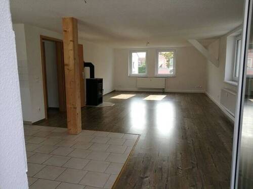 Wohnzimmer - 4-Raum-Wohnung im Dachgeschoss!