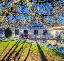 Exklusiver Bungalow in exklusiver Lage - mit Einliegerwohnung & parkähnlichem Grundstück - Denkendorf Dörndorf