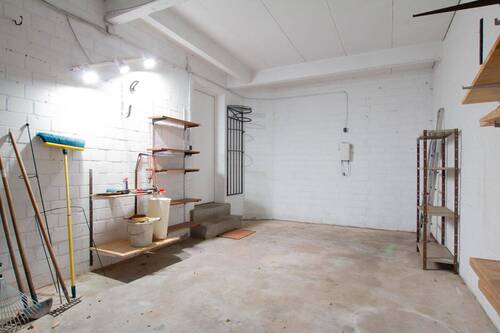 Garage - 