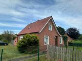 Außenaufnahme - Einfamilienhaus in zentraler Lage von Westoverledingen - mit Potenzial für kreative Gestalter