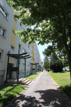 Eichenstraße 49-59 Hauseingänge - 2 Zimmer Etagenwohnung zur Miete in Gera