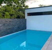 Einmaliges Einfamilienhaus mit Pool in Feldrandlage - Grünstadt