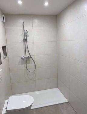 Dusche - 3 Zimmer Etagenwohnung in Ebermannstadt