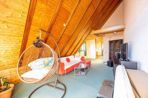 Wohnzimmer - 2 Zimmer Etagenwohnung zum Kaufen in Kornwestheim