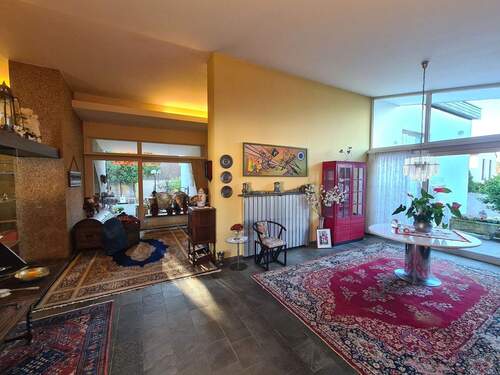 Eingangsbereich mit Essplatz - 