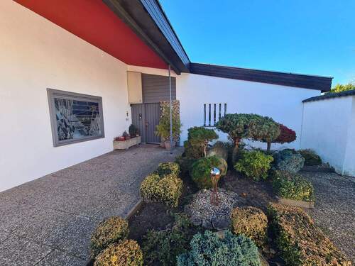 Eingangsbereich - Ahlener Norden, ein außergewöhnliches Split-Level-Haus mit Einliegerwohnung.