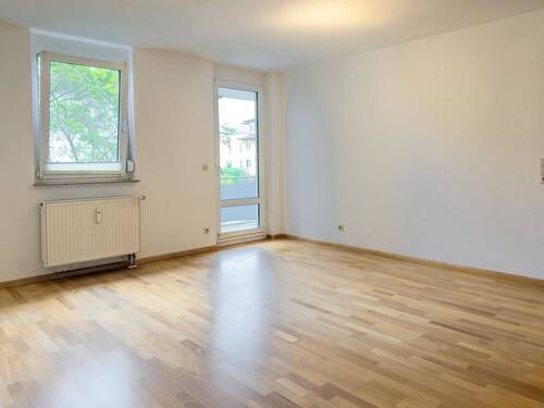 Wohnzimmer - 2 Zimmer Etagenwohnung in Denzlingen