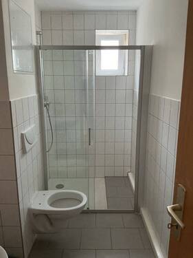 Tageslichtbad mit Dusche - 