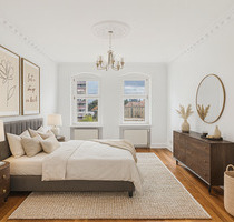 Ihr Wohntraum in Prenzlauer Berg - 5-Zimmer-Altbauwohnung mit Berliner Zimmer & Loggia