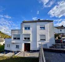 Renovierungsbedürftiges Einfamilienhaus mit 6 Zimmern und Balkon mit schöner Aussicht in Konz-Stadt