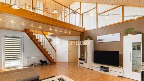 1. OG Wohnzimmer 3 - 8 Zimmer Mehrfamilienhaus, Wohnhaus in Deißlingen