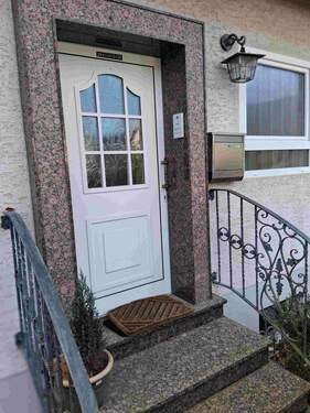 schöner Eingang - 6 Zimmer Einfamilienhaus in Lüdenscheid