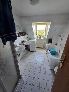 Bad - Etagenwohnung mit 65,00 m&sup2; in Leipzig zum Kaufen