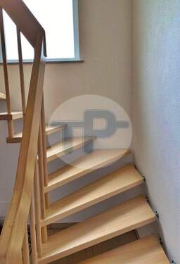 Treppe - Einfamilienhaus mit 121,00 m&sup2; in Büchlberg zum Kaufen