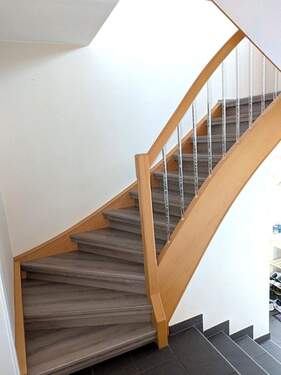 Treppenhaus - Mehrfamilienhaus, Wohnhaus mit 295,00 m&sup2; in Tann zum Kaufen