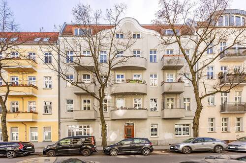 Hausansicht - Attraktive 3-Zimmer-Wohnung in der Nähe des Kaiserstegs